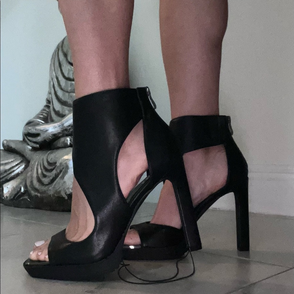 NWT DKNY Peep Toe Gladiator Cut Out Bootie Heels